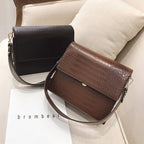 Sac bandoulière Workday – Cuir gaufré façon croco marron foncé