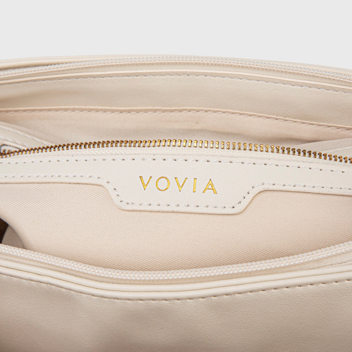 Ciara Vintage Shoulder Bag – Cream Leather Handbag