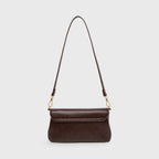 Petit sac porté épaule Ciara – Sac à rabat en cuir marron foncé avec bandoulière