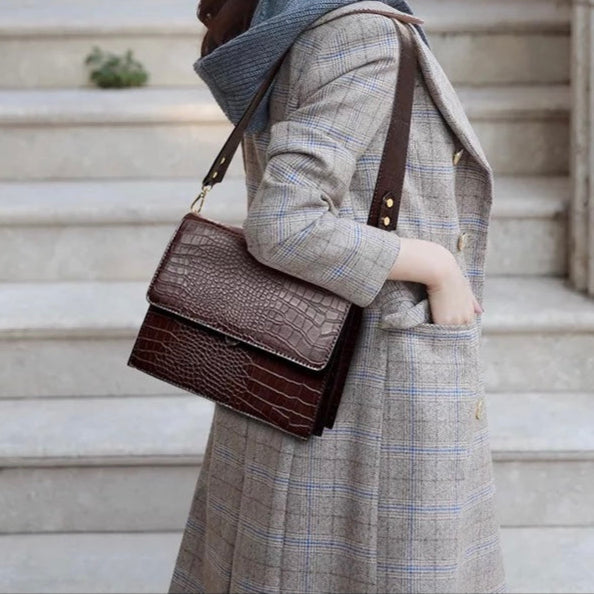 Sac bandoulière Workday – Cuir gaufré façon croco marron foncé