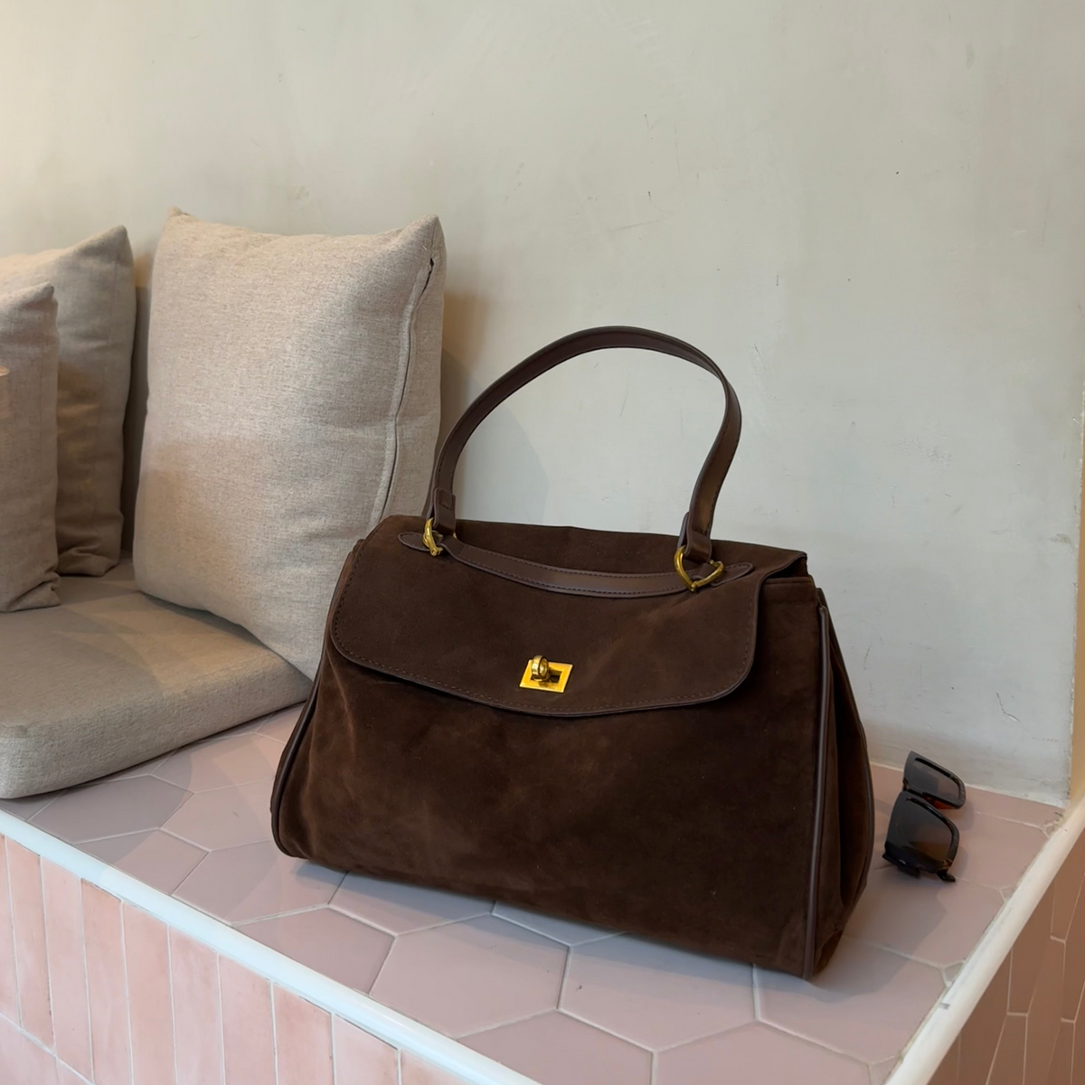 Sac à main Ciara en daim – Sac porté épaule en daim marron