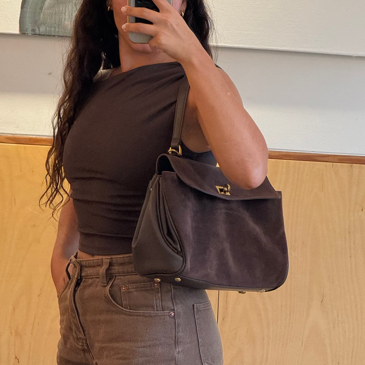 Sac à main à anse supérieure en cuir véritable Ciara – Sac porté épaule en daim marron foncé