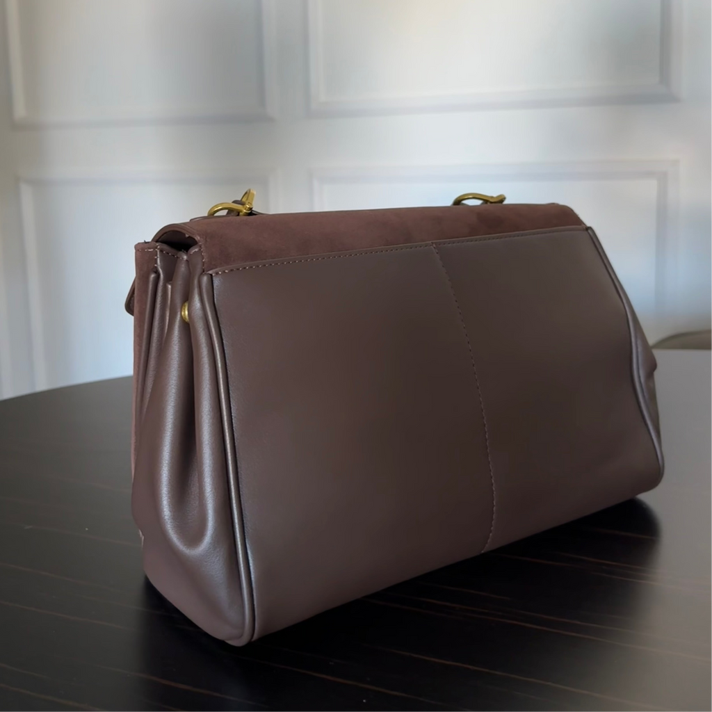 Sac à main à anse supérieure en cuir véritable Ciara – Sac porté épaule en daim marron foncé